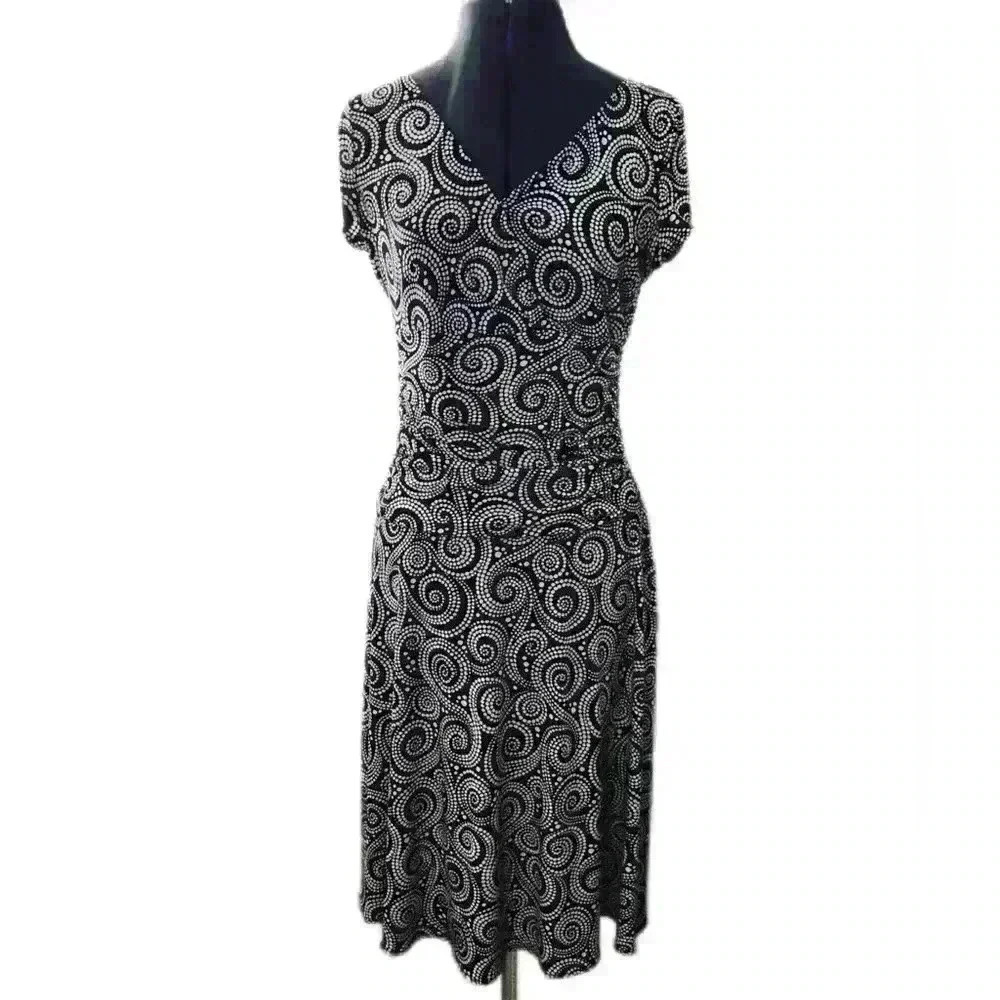 GH Bass & Co Black White Dotted Paisleys Stretch Tummy Control Women 6